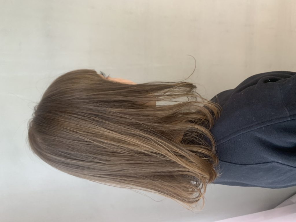 シナモンベージュ 梅田美容室 エヌドット オジオット イルミナカラー 梅田 西宮の美容室artefice アルテフィーチェ Belta ベルタ Cyan シアン Node ノード Elena エレナ Fig フィグ